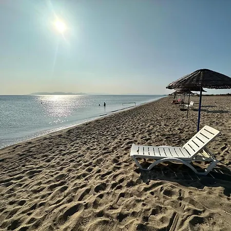 Detached In A Seafront Boutique Complex In