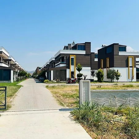 Villa Detached In A Seafront Boutique Complex In