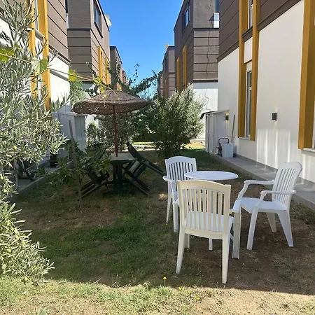 Detached In A Seafront Boutique Complex In Δεκελί